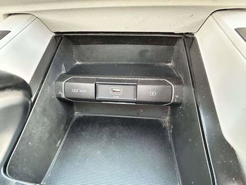 Used 2020 Kia Telluride S FWD image 21