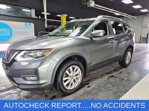 Used 2018 Nissan Rogue SV image 3
