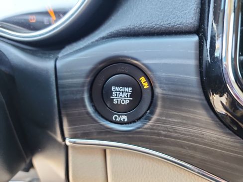 Used 2020 Jeep Grand Cherokee Limited w/ Trailer Tow Group IV image 28