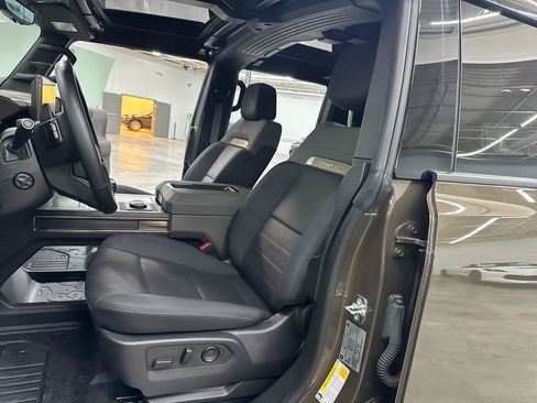 Used 2025 GMC Hummer EV 3X w/ LPO, Illumination Package AWD/4WD image 34