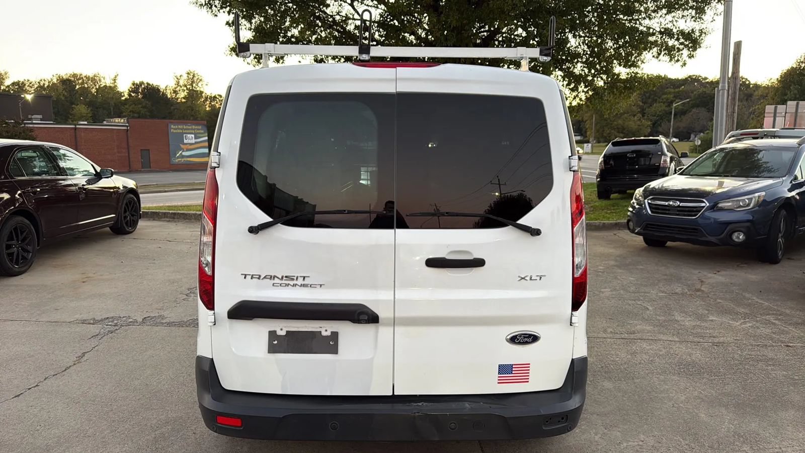 Used 2018 Ford Transit Connect XLT FWD image 4