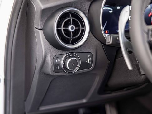 New 2025 Alfa Romeo Stelvio Sprint image 22