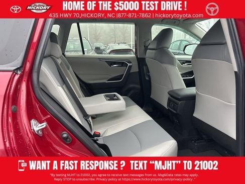 Used 2020 Toyota RAV4 XLE Premium image 18