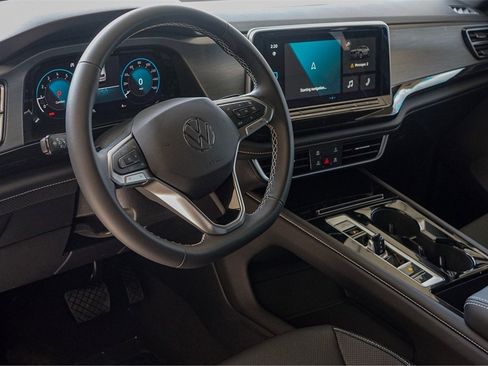 New 2026 Volkswagen Atlas Cross Sport SE image 9