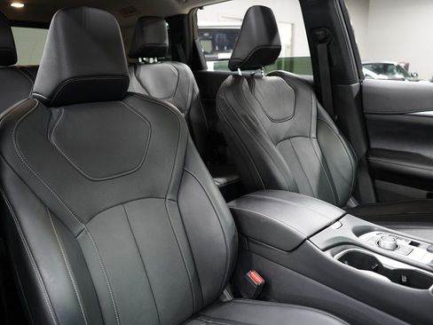 Used 2023 INFINITI QX60 Luxe w/ Cargo Package FWD image 30