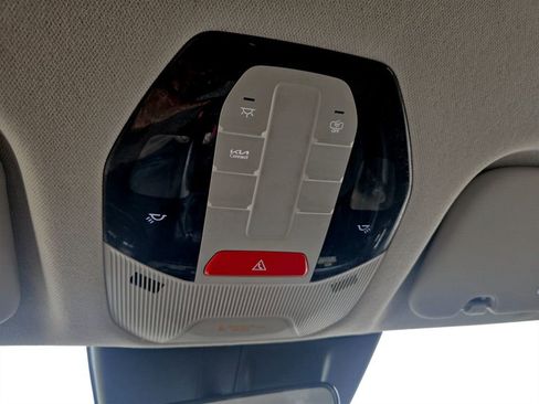 Used 2025 Kia K4 LXS image 23