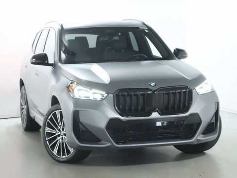 Used 2023 BMW X1 xDrive28i w/ Premium Package AWD/4WD image 2