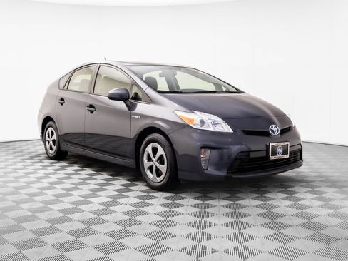 Used 2015 Toyota Prius Two image 8