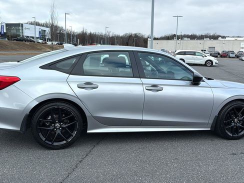 Used 2023 Honda Civic Sport image 5