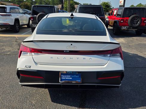 Certified 2026 Hyundai Elantra SEL Sport Premium w/ Cargo Package FWD image 10