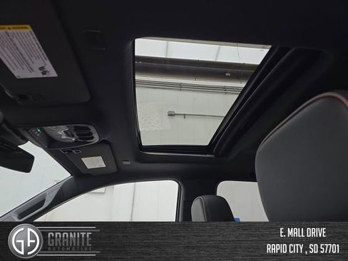 New 2026 GMC Canyon Denali w/ LPO, Denali Black Edition image 21