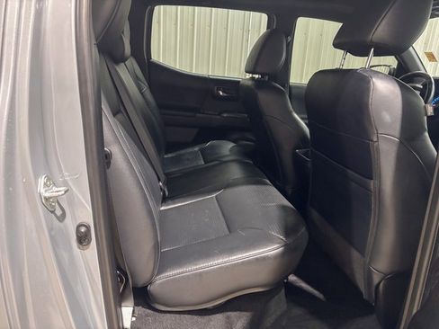 Used 2021 Toyota Tacoma TRD Off-Road w/ TRD Premium Off Road Package image 29