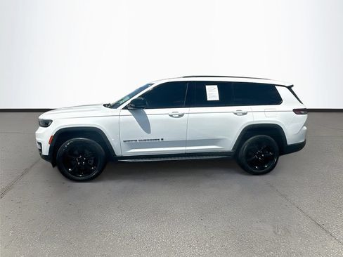 Used 2023 Jeep Grand Cherokee L Laredo RWD image 4