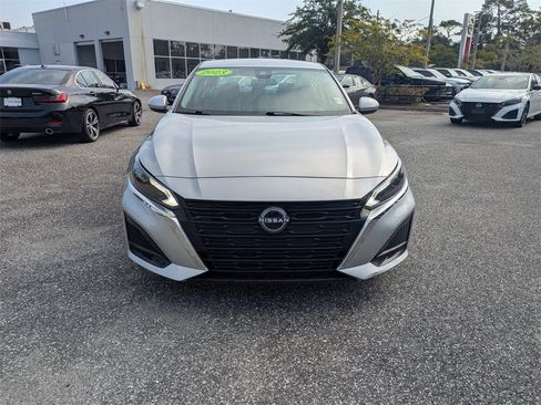 Used 2023 Nissan Altima 2.5 SV image 8