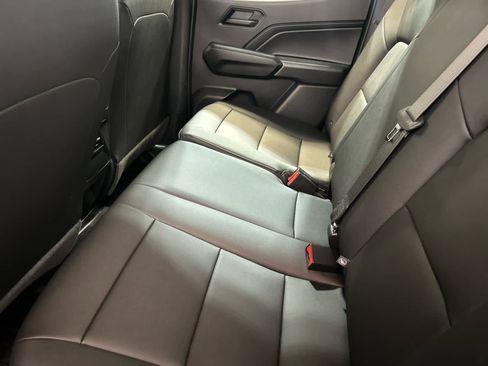 Used 2025 Chevrolet Colorado Trail Boss AWD/4WD image 5