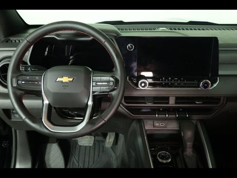 Used 2025 Chevrolet Colorado W/T w/ WT Custom Package image 5