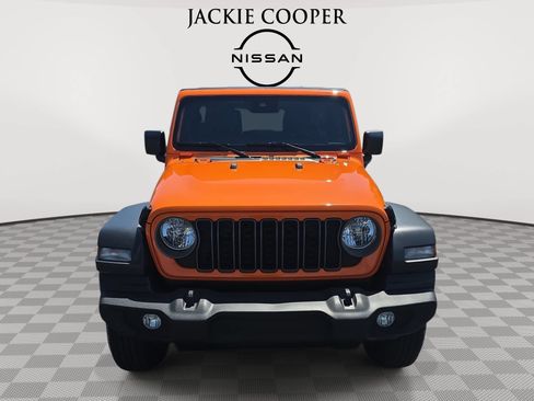 Used 2025 Jeep Wrangler Unlimited Sport AWD/4WD image 2