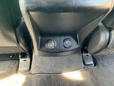 Used 2022 Kia Sorento LX FWD image 25