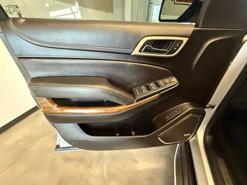 Used 2020 GMC Yukon XL Denali RWD image 29