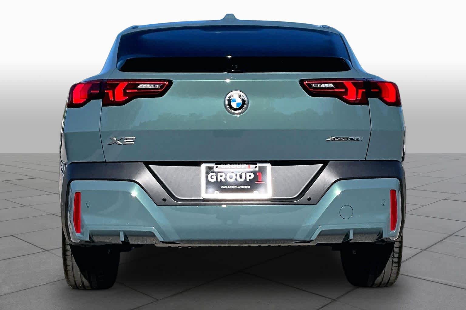 Used 2026 BMW X2 xDrive28i w/ Technology Package AWD/4WD image 4