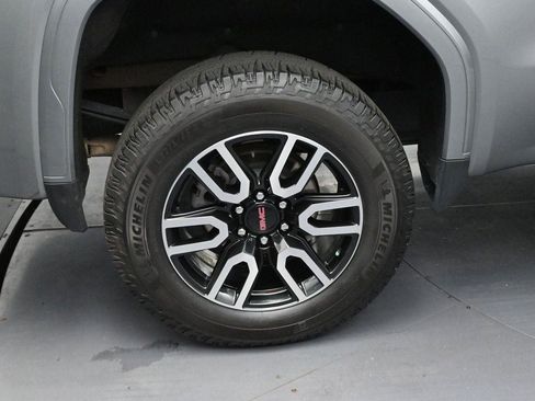 Used 2024 GMC Sierra 1500 AT4 w/ Technology Package AWD/4WD image 36