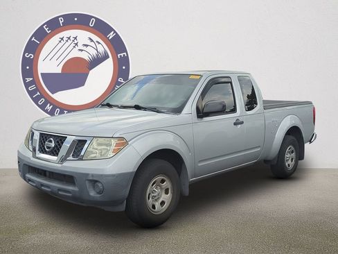 Used 2015 Nissan Frontier S RWD image 1