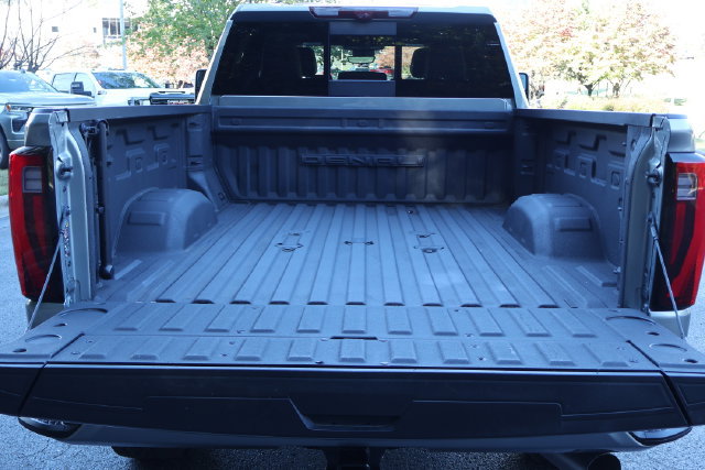Used 2024 GMC Sierra 2500 Denali Ultimate AWD/4WD image 25