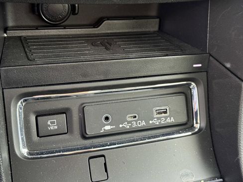 Certified 2025 Subaru Ascent Bronze Edition w/ Popular Package #2 image 28