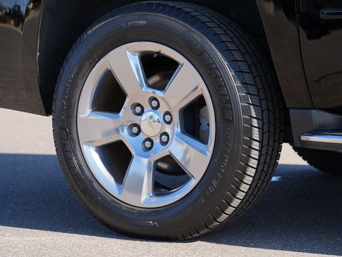 Used 2017 Chevrolet Suburban Premier image 11