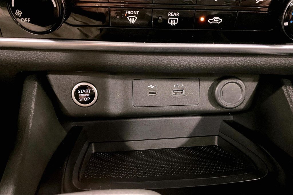 Used 2023 Nissan Rogue S AWD/4WD image 16