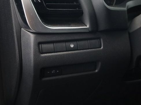 Used 2023 Nissan Rogue SV image 13