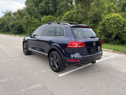 Used 2012 Volkswagen Touareg TDI AWD/4WD image 3