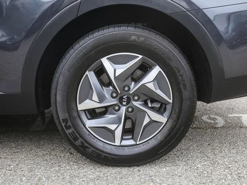Used 2021 Kia Sorento S FWD image 12