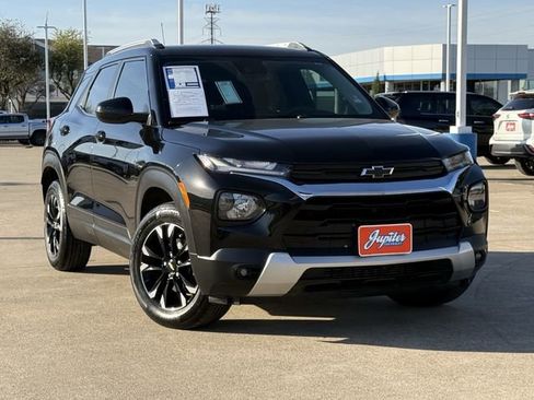 Certified 2023 Chevrolet TrailBlazer LT w/ Convenience Package image 2