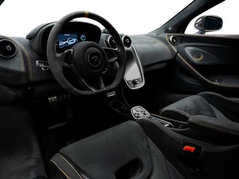Used 2019 McLaren 600LT RWD image 34