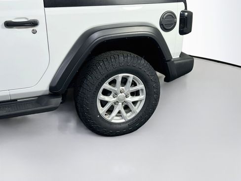 Used 2023 Jeep Wrangler Sport AWD/4WD image 29
