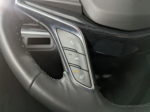 Certified 2025 Cadillac XT5 Premium Luxury w/ LPO, Floor Liner Package image 9