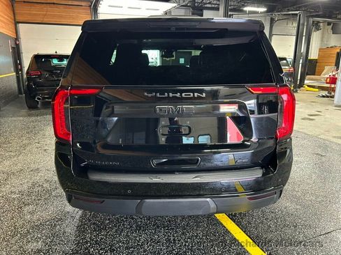 Used 2023 GMC Yukon SLE w/ Gmc Pro Safety Plus Package AWD/4WD image 4