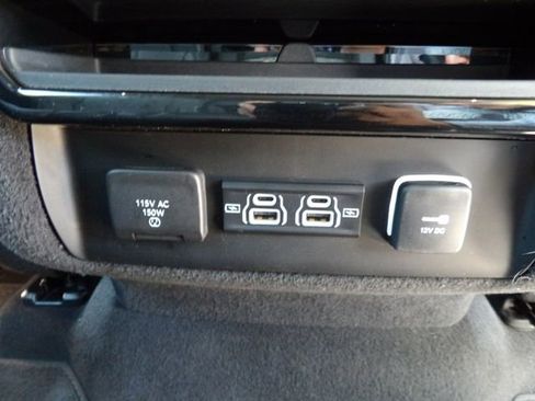 Used 2024 Jeep Wagoneer L Series II w/ Flexible Seating Group AWD/4WD image 14