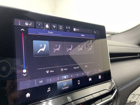 New 2026 Jeep Compass Latitude AWD/4WD image 13
