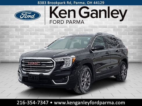 Used 2023 GMC Terrain SLT image 1