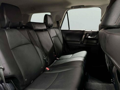 Used 2019 Toyota 4Runner TRD Off-Road Premium AWD/4WD image 36