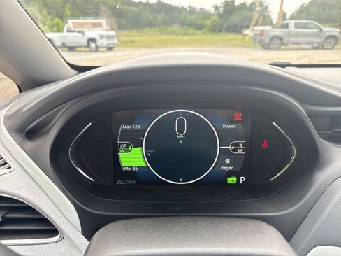Used 2021 Chevrolet Bolt LT FWD image 18