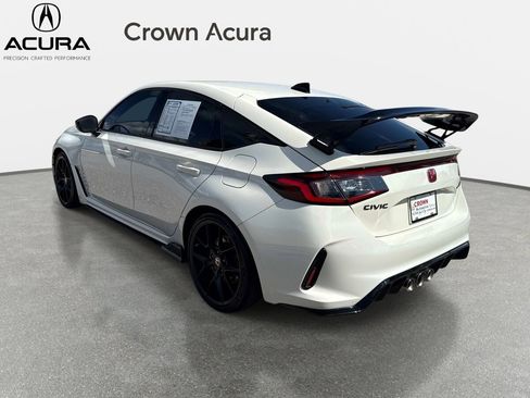 Used 2024 Honda Civic Type R image 3