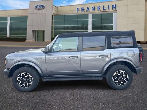 Used 2023 Ford Bronco Outer Banks AWD/4WD image 4