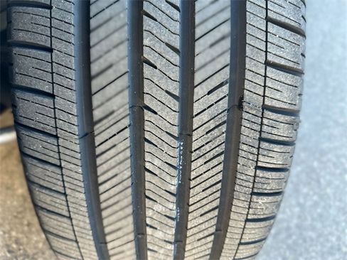 Used 2023 Lincoln Aviator Reserve w/ Equipment Group 201A image 11