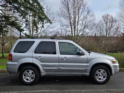 Used 2007 Ford Escape Limited image 25