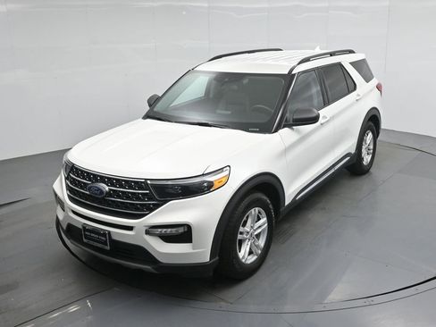 Certified 2021 Ford Explorer XLT image 37