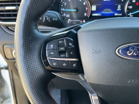 Used 2022 Ford Explorer ST-Line w/ Class IV Trailer Tow Package image 17