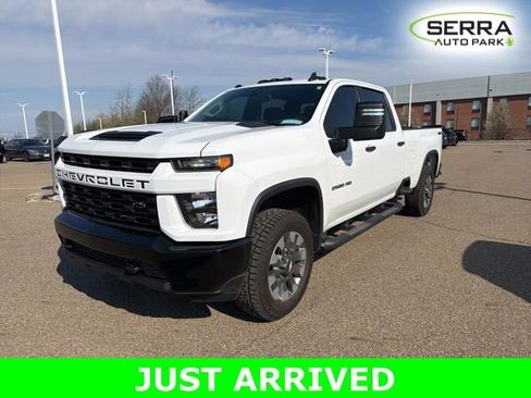 Used 2022 Chevrolet Silverado 2500 Custom w/ Custom Value Package image 1